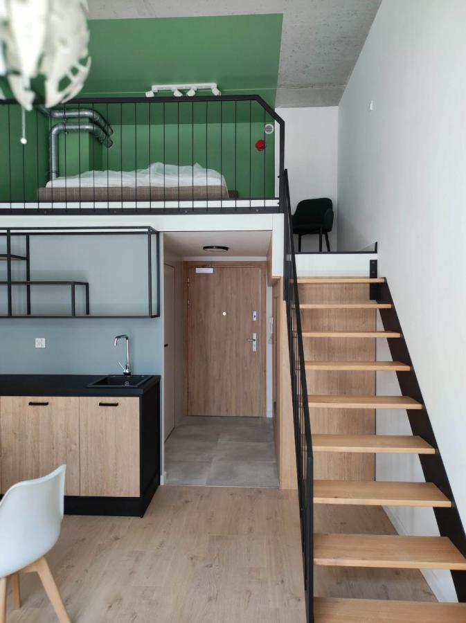 Airport Apartment
